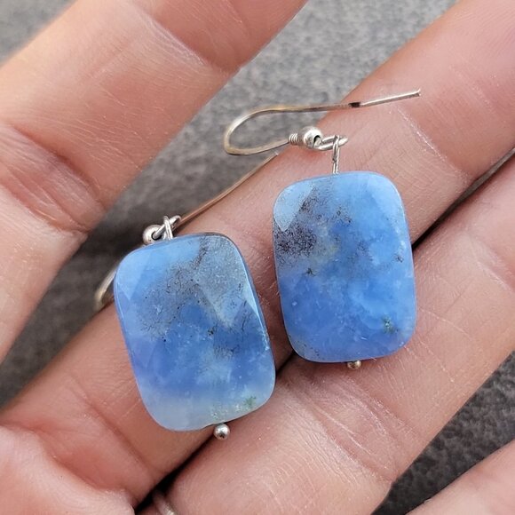 Natural blue opal faceted square 925 sterling silver dangle earrings - Picture 5 of 16